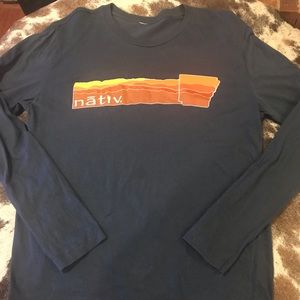 Native Men’s long sleeve shirt. Size medium